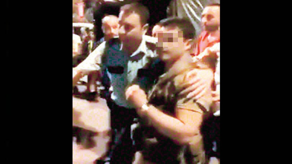 'Komutan emretti ama ateş açmadık'