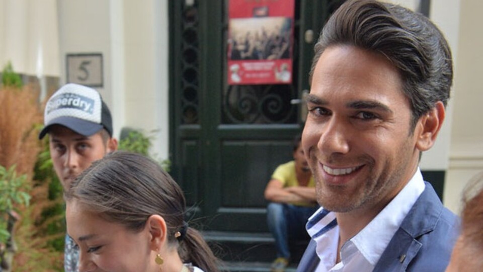 Neslihan Atagül'ün dekoltesi