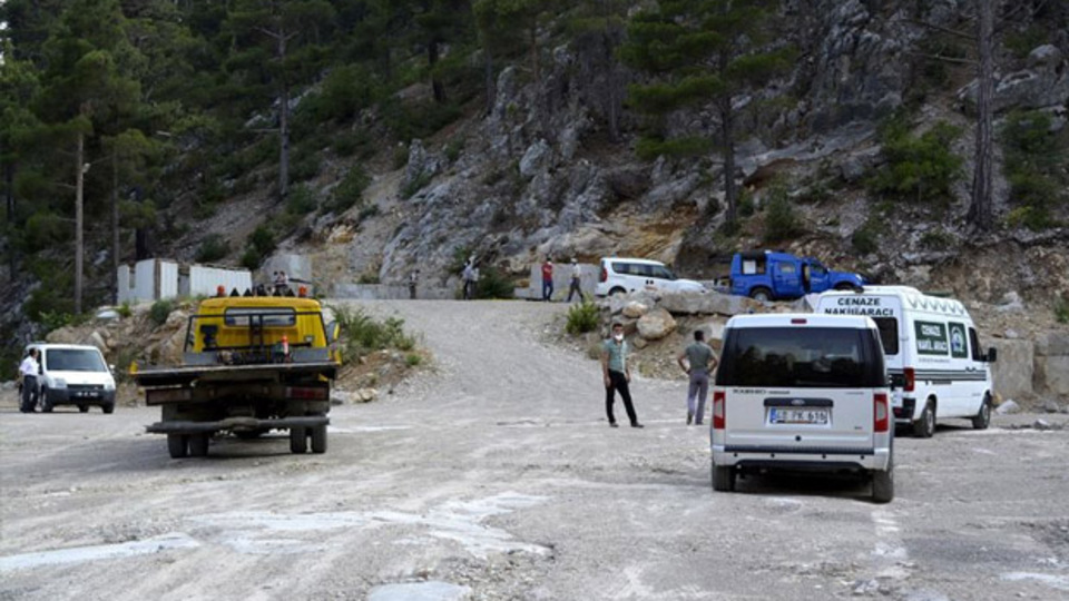 Vatandaşlar ağır koku geldiğini fark edince ...