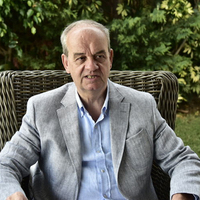 "Erdoğan Gülen'le tek başına mücadele ediyor"