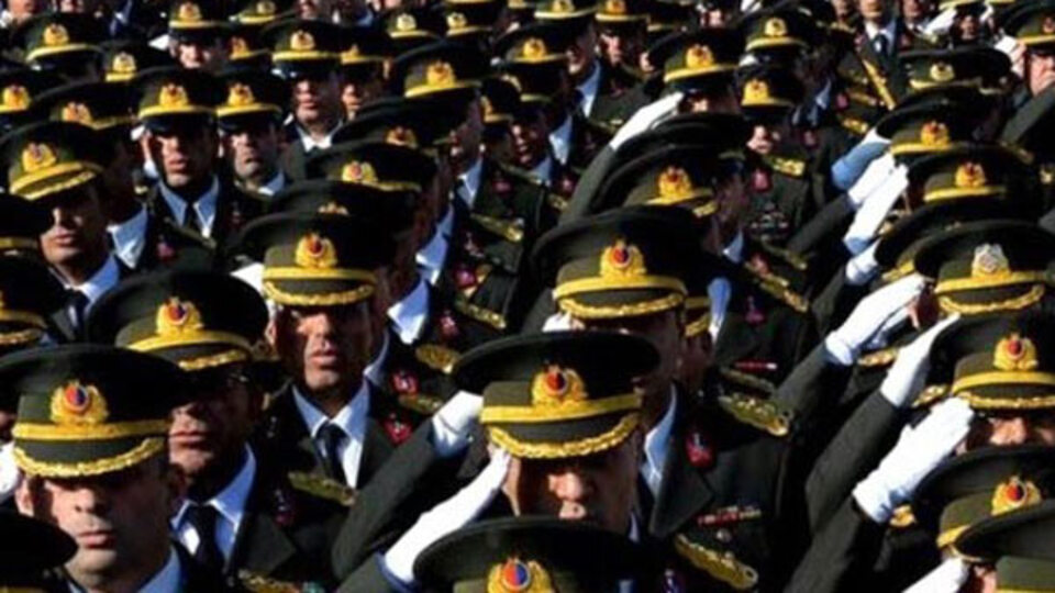 Firari general ve amirallerin kimlikleri ortaya çıktı