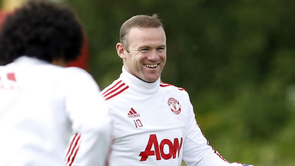 Wayne Rooney tarihe geçecek!