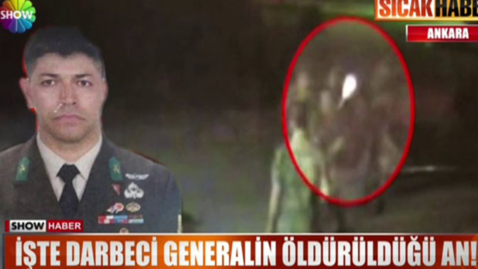 Kahraman astsubay Halisdemir'in darbeci generali vurduğu an!