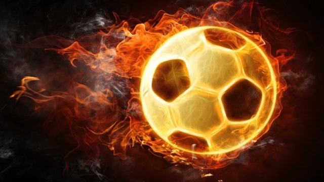 Yıldız futbolcunun kulağı koptu!
