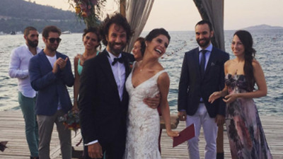 Ünlü oyuncu evlendi!