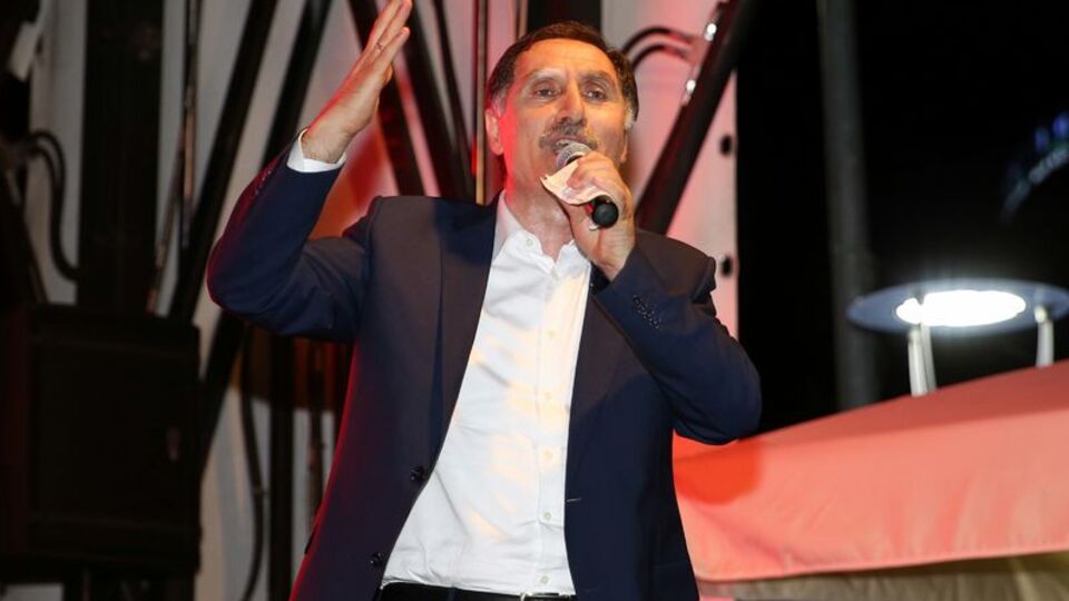 Şeref Malkoç, MHP'lilerden özür diledi