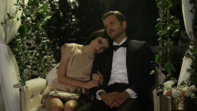 Yüksek Sosyete'de düğün var!