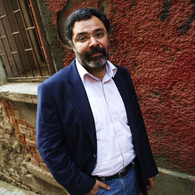 'Bombalar gecenin gözleri gibiydi'