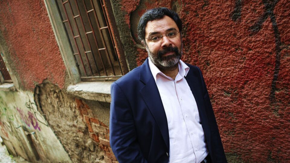 'Bombalar gecenin gözleri gibiydi'