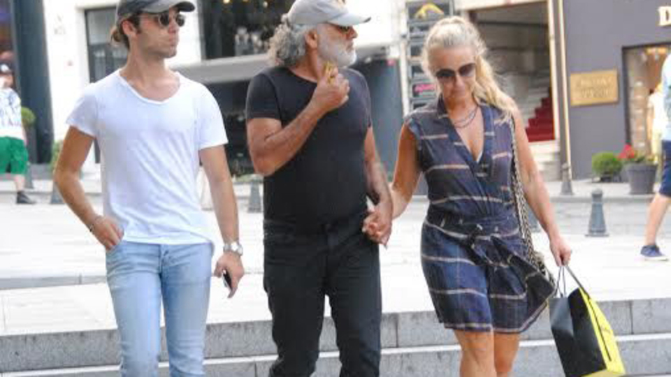 Ağızlarını bıçak açmıyor