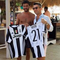 Juventus'un patronu Türk sevgilisiyle Bodrum'da