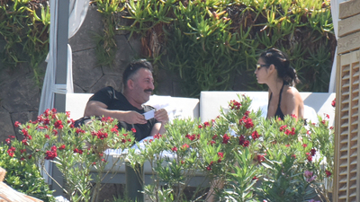 'Ahu Yağtu'nun, Cem Yılmaz'dan istekleri var'