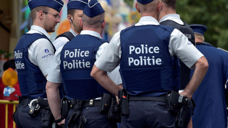 Belçika'da polise palalı saldırı