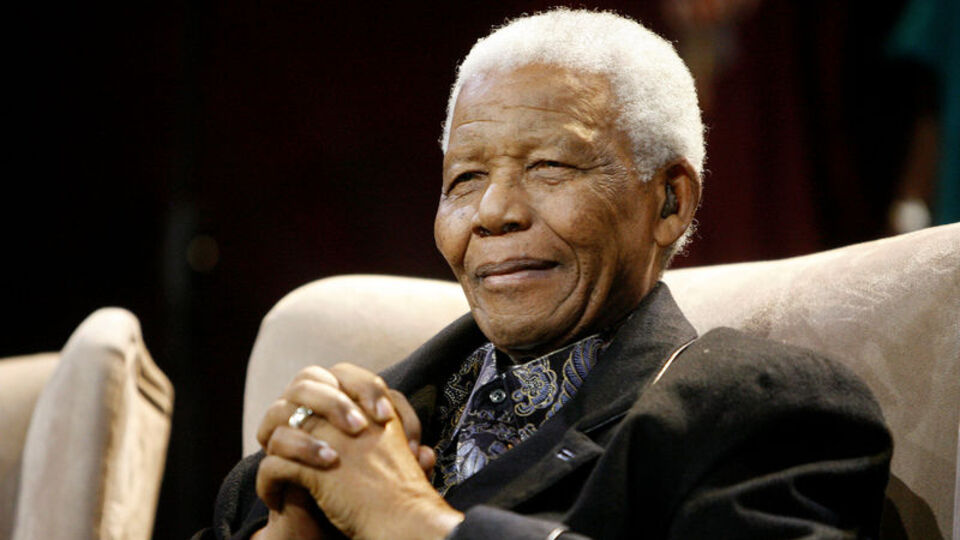 Mandela'nın partisinden tarihi yenilgi