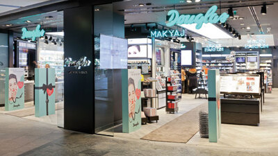 Alman kozmetikçi 10 yıl sonra pes etti