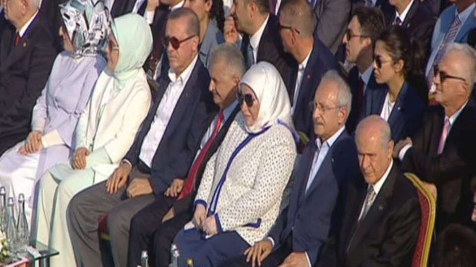 Türk siyasetinde bir ilk!