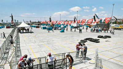 Türkiye demokrasisinin Yenikapı'sı milyonlara açıldı!