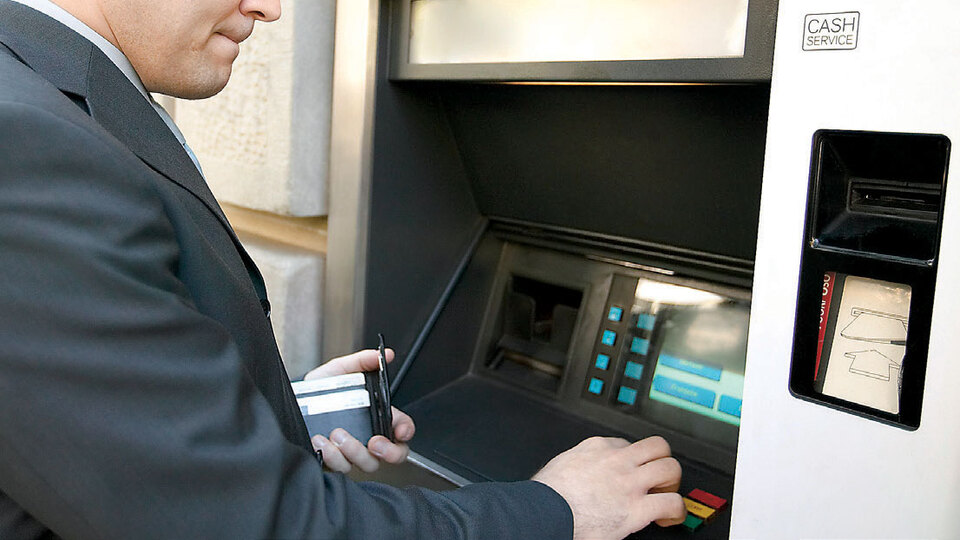ATM'lerde 200 TL'lik olağanüstü hal