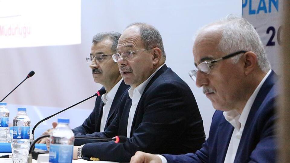 Sağlık Bakanı Akdağ: Doktorları özel sektörde çalışan eşinin yanına yollamayacağız