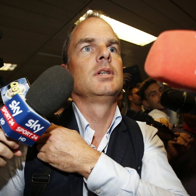 Mancini out, De Boer in!