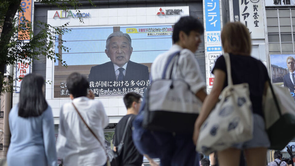 Japonya İmparatoru tahtını bırakıyor!
