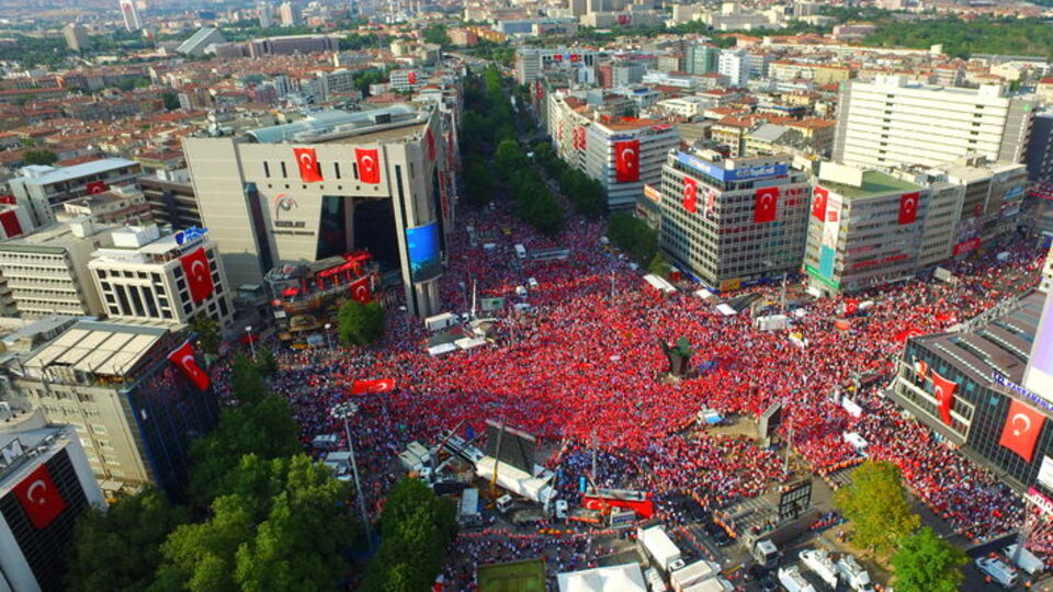 Kızılay Meydanı'nın ismi değişti