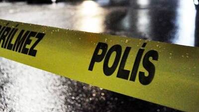 Emniyet amiri polislerin gözü önünde intihar etti