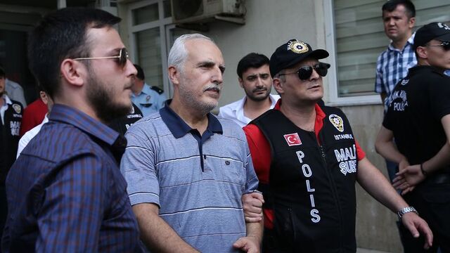 Eski vali Mutlu'ya yolsuzluk suçlaması