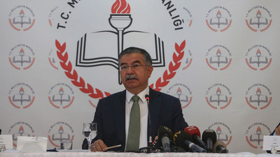 'Artık öğretmen atamalarının tamamı sözleşmeli yapılacak'