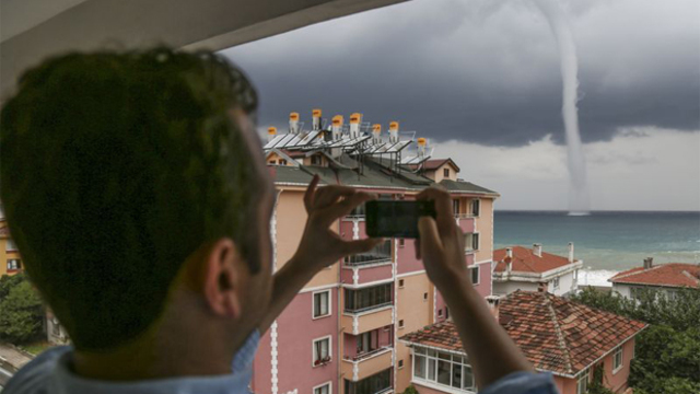 Abana sahilindeki korkutan hortum kamerada!
