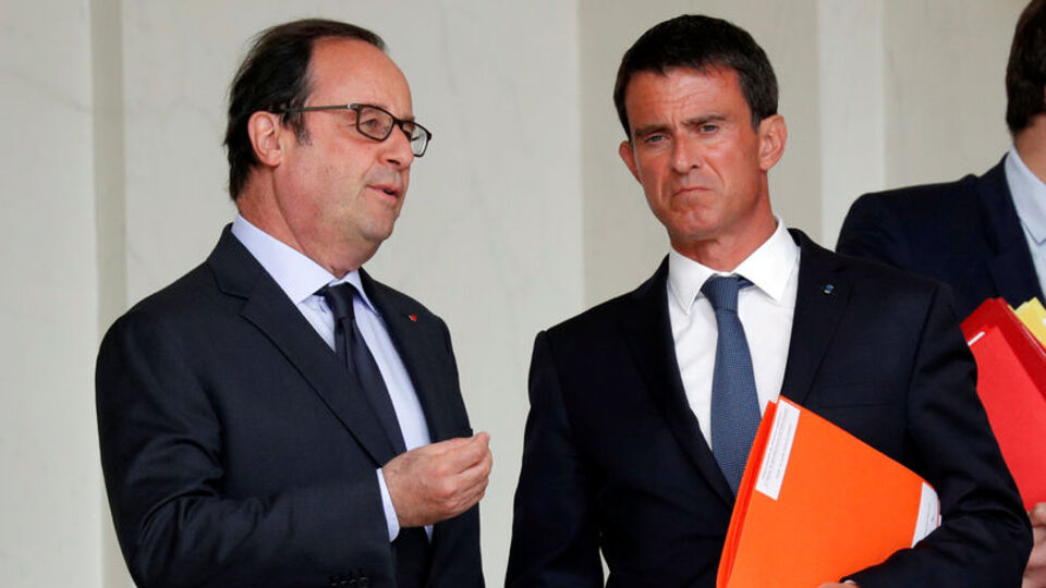 Hollande ve Valls'e ölüm tehdidine 5 ay hapis