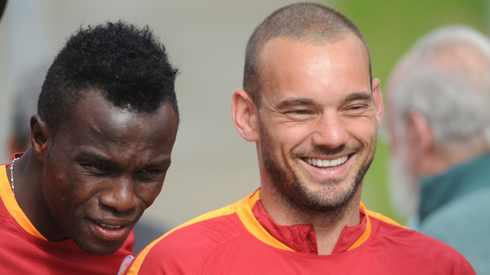 Sneijder'in oğlu G.Saray'ı seçti!