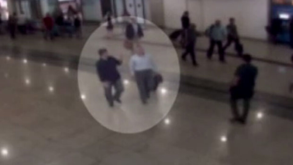 FETÖ'nün bir numaralı imamı Adil Öksüz'ü Sabiha Gökçen'de kim karşıladı?