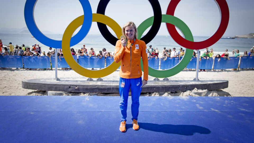 Maraton yüzmede altın madalya Rouwendaal'ın