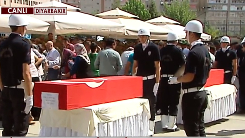 Diyarbakır şehitlerine veda