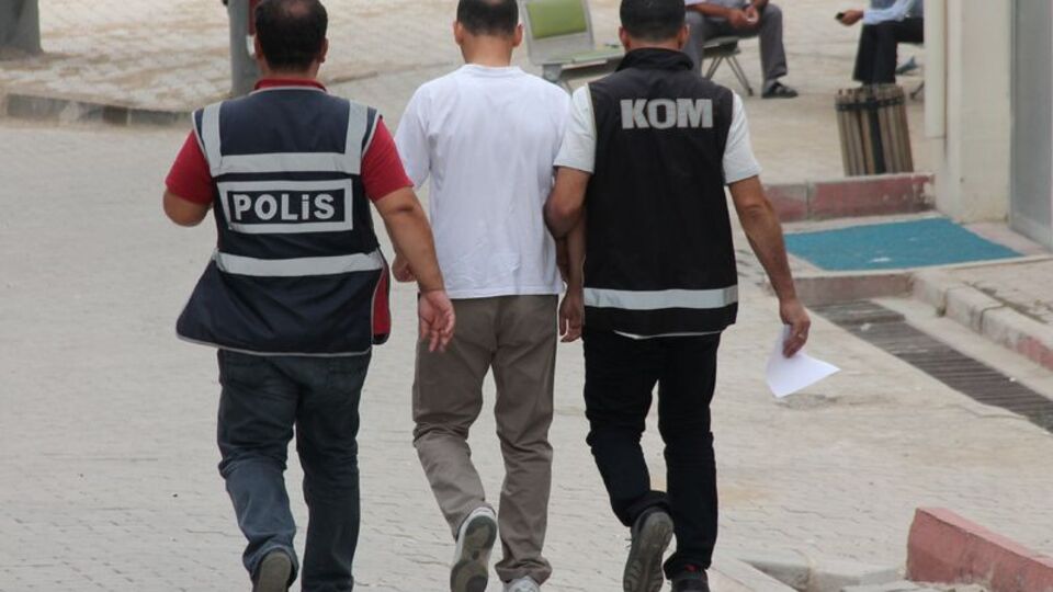 İhraç edilen FETÖ'cülerin tüm hakları iptal!