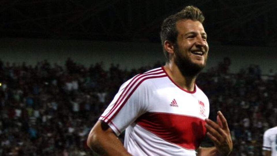 Yeni takımı şaşırttı!