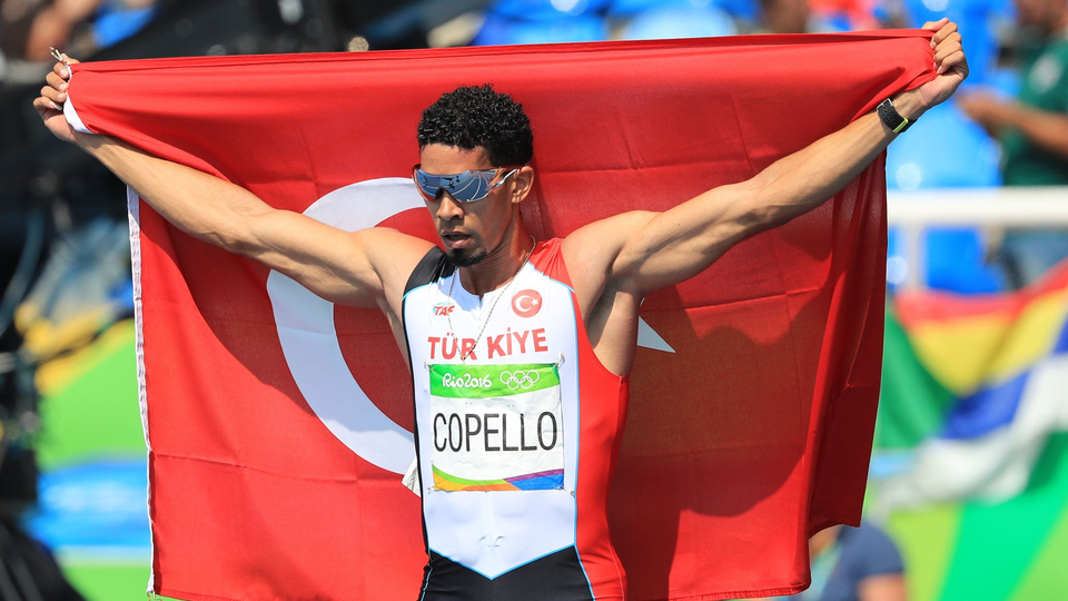 Escobar'dan tarihi madalya!