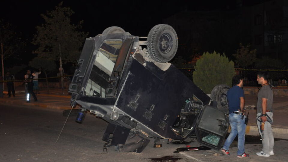 Zırhlı askeri araç kaza yaptı: 1 şehit, 2 polis yaralı