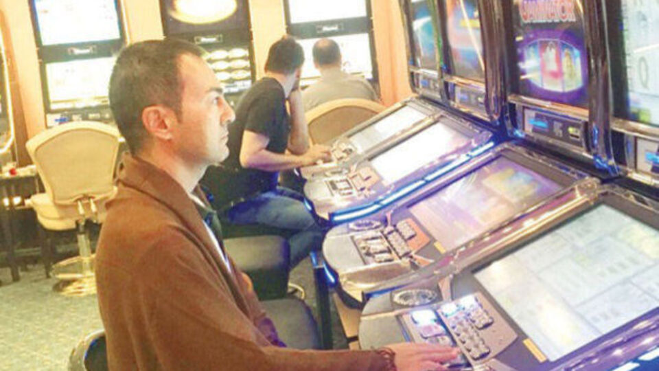 Serdar Ortaç'tan kumar itirafı