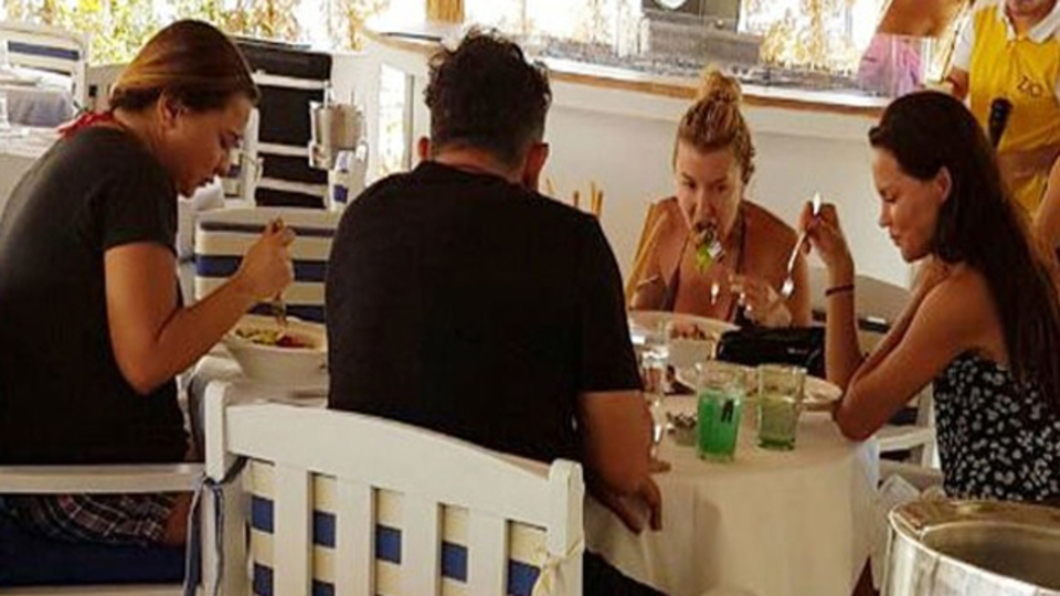 Sürpriz buluşma! Cem Yılmaz ile Ebru Şallı...