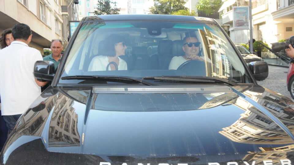 Ünlü çift kararsız kaldı