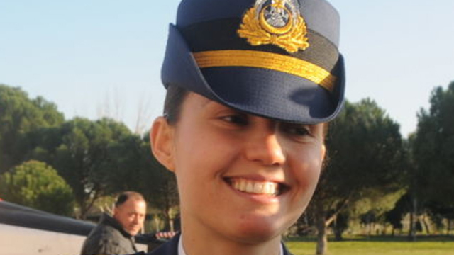 Darbeci kadın pilot o isimleri teşhis etti!