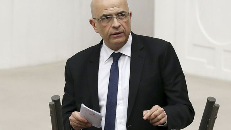 Enis Berberoğlu'na FETÖ'ye yardım davası!