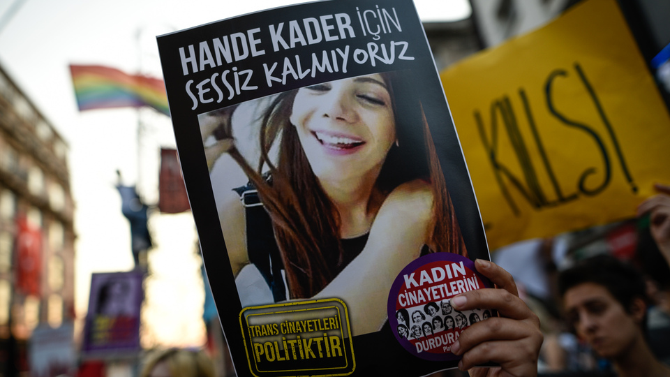 LGBTİ Derneği'nden Hande Kader için eylem