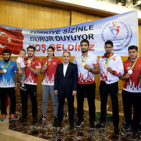 "Allah onlardan razı olsun"