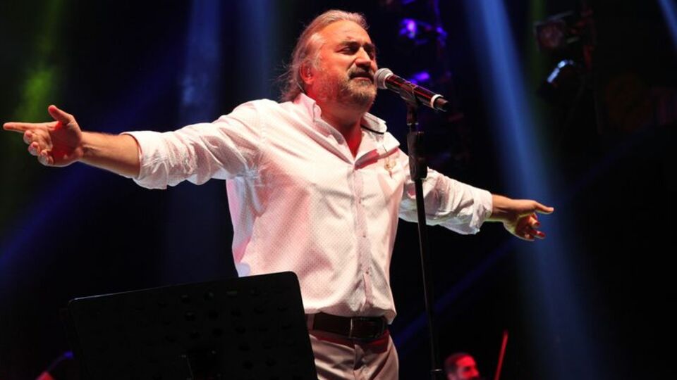 Romantizm, türkü ve coşku bir arada