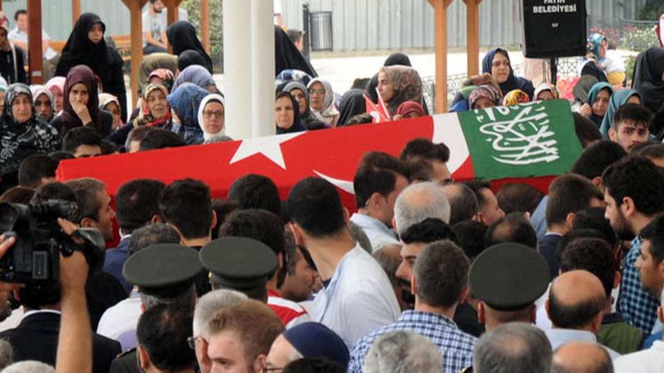 Darbe şehidi son yolculuğuna uğurlandı