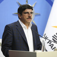 AK Parti'den dört isme FETÖ ihracı!