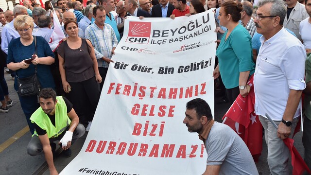 Kılıçdaroğlu'nun konvoyuna saldırı protesto edildi!